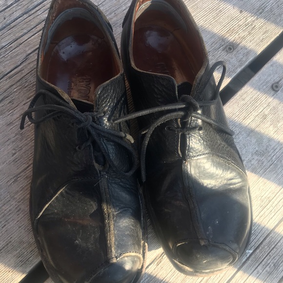 Incredible shoes handmade in Seattle - Picture 2 of 4